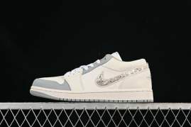 Picture of Air Jordan 1 LOW _SKUfw20213104874410675fw